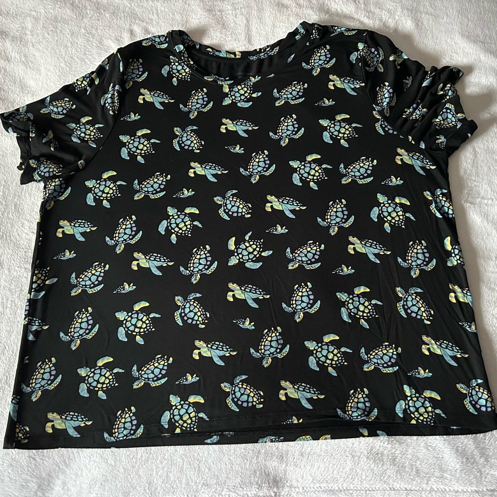 NWOT MeUndies tee in turtle print